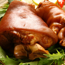 [冷]東大門王豚足1kg(固まり)(味付)/豚肉 加工食品